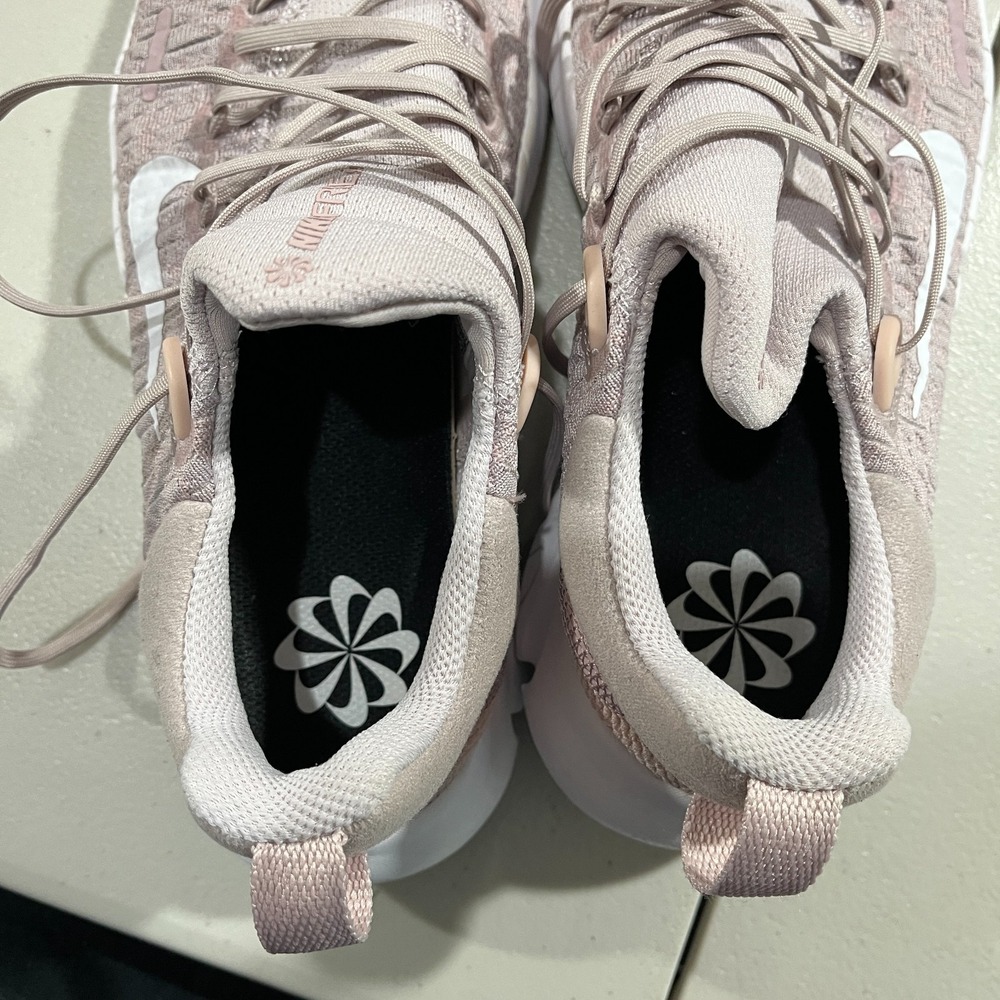 Nike Free Run 5.0 Shoes Women's 7 Platinum Violet Road Running Athletic Sneakers - Picture 3 of 10